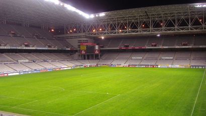 Stadion Real Ovijeda (©Wikipedia/Celticgubrath)
