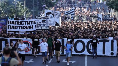 Novi protest Grobara: Vazuri i Vučeli rok sedam dana da odu (FOTO)
