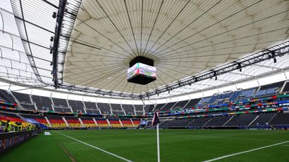 Detalj sa stadiona pred utakmicu Nemačke i Švajcarske (©Reuters)
