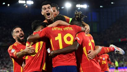 Lamin piše istoriju, Španija bi da okonča crnu seriju: Nikada do pobede protiv domaćina turnira