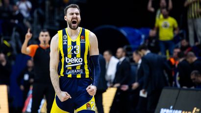 Vatreno u Istanbulu – rvački zahvat i isključenja! Efes u Fenerovoj kragni, prelomio Gudurić