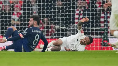 Bruno Fernandes i Gabrijel Žezus (©Guliver/AP Photo/Kin Cheung)