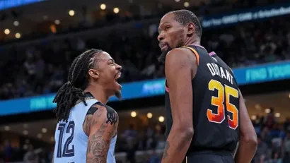 Dža Morant i Kevin Durant (AFP)