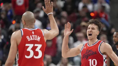 Nikolas Batum i Bogdan Bogdanović (Gulliver/AP Photo/Mark J. Terrill)