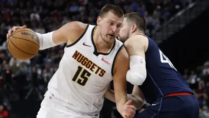 Jokić i Zubac (©AFP)
