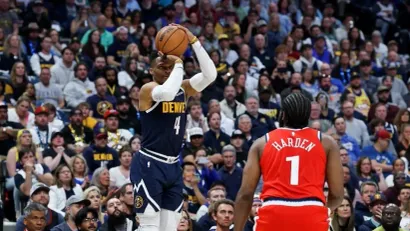 Rasel Vestbruk i Džejms Harden (AFP)