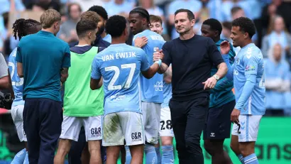 Lampard i igrači Koventrija (©Reuters)
