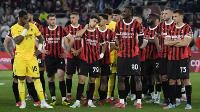 Rosoneri posle finala Kupa (©Reuters)