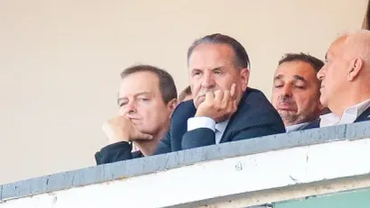 ©Starsport