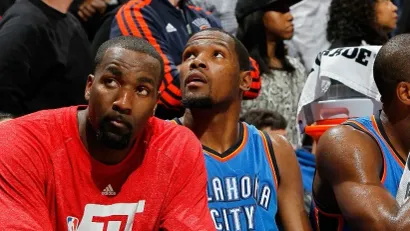 Kendrik Perkins i Kevin Durant (AFP)