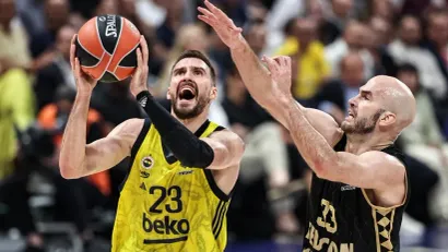Marko Gudurić i Nik Kalates (©AFP)