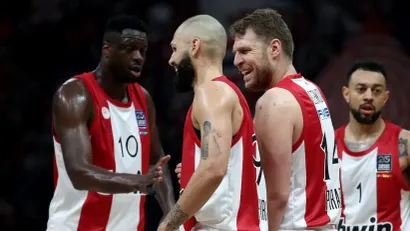 Mustafa Fal, Saša Vezenkov, Evan Furnije (Starsport)