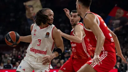 Karsen Edvards protiv Crvene zvezde (©Starsport)