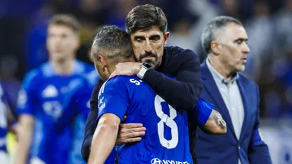 Veljko Paunović i Santi Kasorla u zagrljaju (Gulliver, Spain Copyright: xPGSxPhotoxAgencyx)