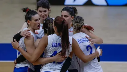 (FIVB) 