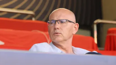 Janoš Žemberi (@MNPress)