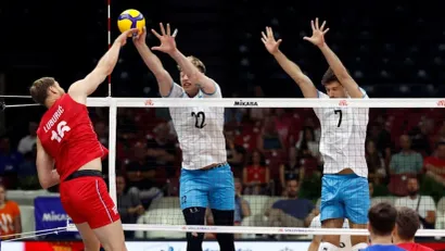 (FIVB) 