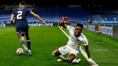 Ašraf Hakimi (PSŽ) i Vinisijus Žunior (Real Madrid)