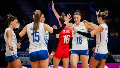 (FIVB) 