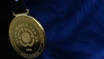 Medalja namenjena osvajaču Svetskog klupskog prvenstva (©Reuters)