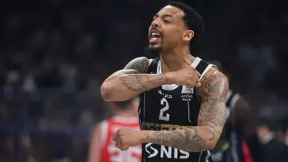 Karlik Džons (MN press)