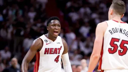 Viktor Oladipo i Dankan Robinson (AFP)