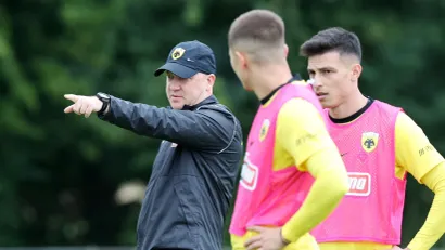Marko Nikolić na novom radnom mestu (AEK_FC_OFFICIAL)