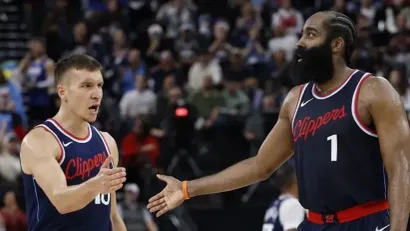 Bogdan Bogdanović i Džejms Harden (AFP)
