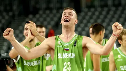 Alen Omić u dresu Slovenije (©FIBA Basketball)
