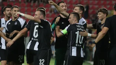 ©Starsport