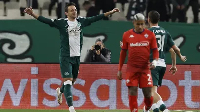 Nemanja Maksimović (©Reuters)