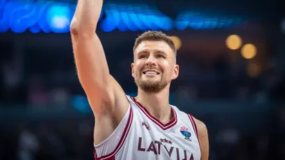 Kristaps Porzingis (FIBA)