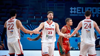Furkan Korkmaz, Alperen Šengun i Erdžan Osmani (FIBA)