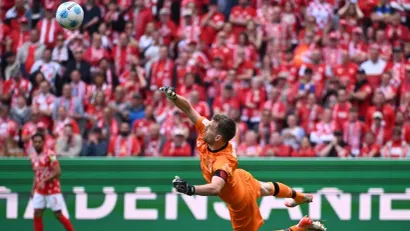 Lukas Hradecki (©Reuters)