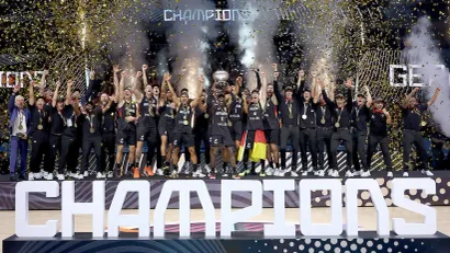 © Starsport