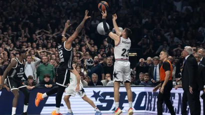 Momenat kada Marko Gudurić šutira za pobedu (©Starsport)