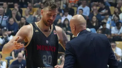 Donatas Motiejunas i Saša Obradović (©Guliver Images/LaurentLairys Panoramic)