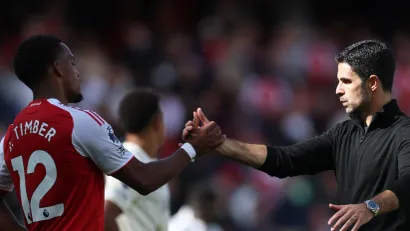 Jurijen Timber i Mikel Arteta (Reuters)
