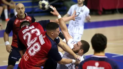 Trenutak kada se povredio Simo Šijan (©MN Press)