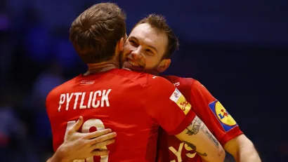 Uskoro možda saigrači u u klubu: Simon Pitlik i Matijas Gidsel (©Reuters)