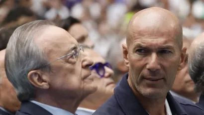 Zinedin Zidan i Florentino Perez/©Reuters