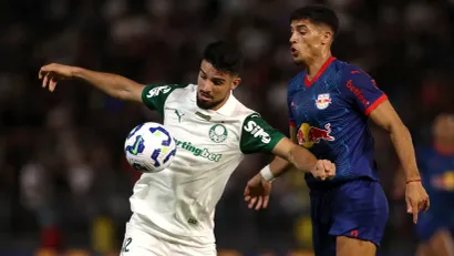 Hoze Lopez (Palmeiras) i Guzman Rodrigez (Bragantino).jpg