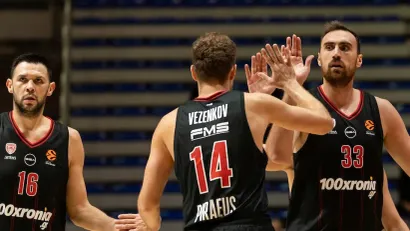 Kostas Papanikolau, Saša Vezenkov i Nikola Milutinov (Starsport)