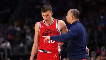Bogdan Bogdanović i Tajron Lu (©AFP)