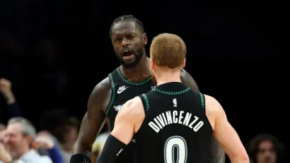 Džulijus Rendl i Donte Divinćenco (AFP)