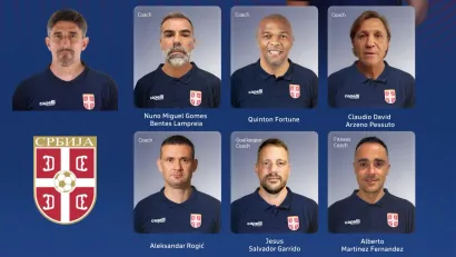 Paunovićev stručni štab (©FSS)