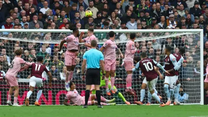 Gol Buendije iz slobodnog udarca (©Reuters)