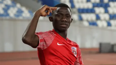 Fudbaler Dila Gorija Ibrahima Drame (©Guliver/Artur Stabulnieks)