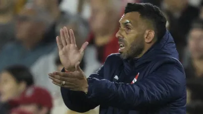 Karlos Tevez (©AFP)