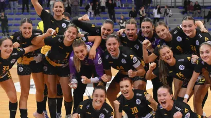 Rukometašice Naise (@ARKUS liga)